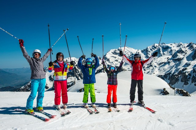 640x480_chamrousse-domaine-ski-alpin-journee-4h-nocturne-station-ski-montagne-isere-alpes-france-3100